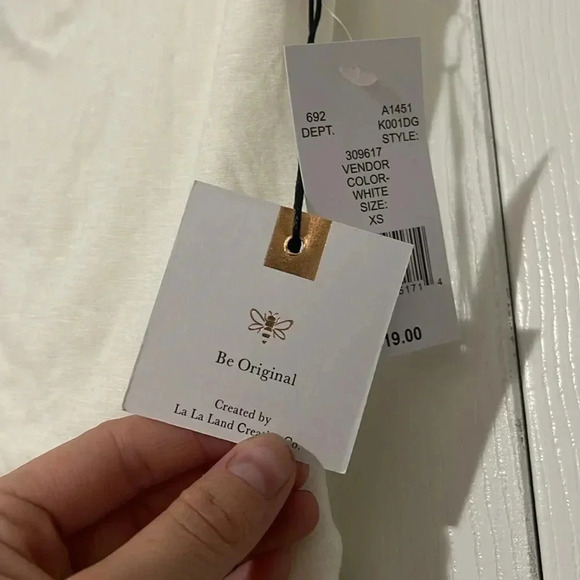 Originality buttery soft white crop tank top NWT M - Picture 4 of 6